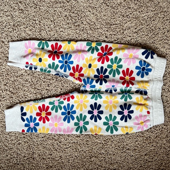 Hanna Andersson Reversible + Relaxed Pants - Picture 4 of 5